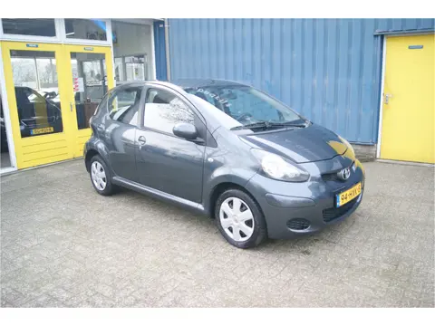 Toyota Aygo 1.0-12V Comfort, Nieuwe Koppeling, Nieuwe APK!!!