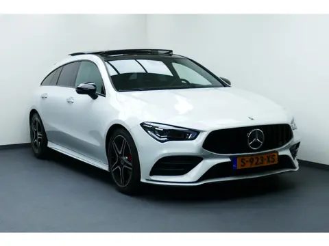 Mercedes-Benz CLA-Klasse Shooting Brake 200 AMG Line. Panodak, Matrix led koplampen, StoelVerw, 18"L