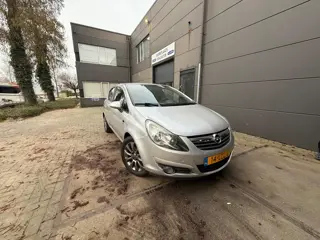 Opel Corsa 1.4-16V '111' Edition
