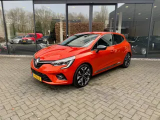 RENAULT CLIO 1.0 TCE Intens,LED,Leer/Alcantara,BOSE,Stoel/stuurverw,Camera,Lane Ass.,Carplay,Clima