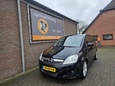 Opel Zafira 1.8 Cosmo (bj 2011, automaat)