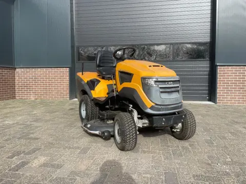 Stiga Estate pro 9122 4WD XWS zitmaaier met opvang