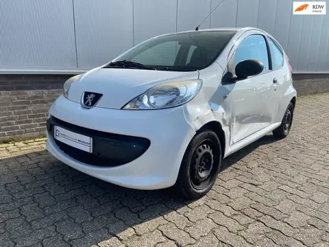 Peugeot 107 1.0-12V XR 3 Deurs 118070 Kilometer