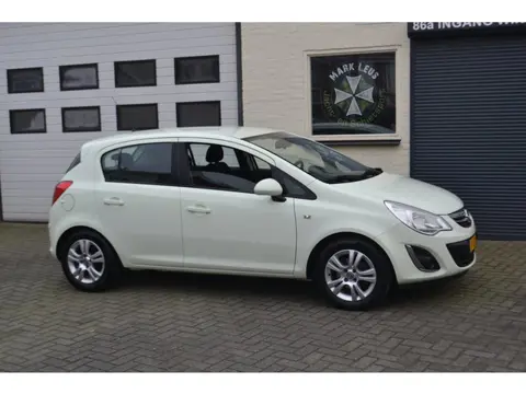 Opel Corsa 1.2-16V Cosmo 2x Wit en Blauwmet. Zie Foto, Zeer Mooie en Verzorgde Auto