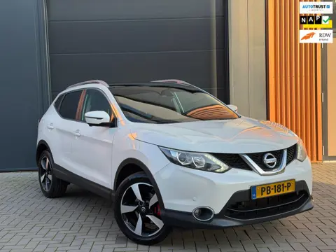 Nissan Qashqai 1.2 N-Connecta | pano, stoelverwarming, trekhaak