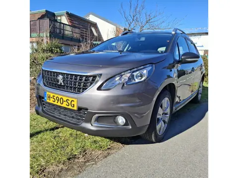 Peugeot 2008 1.2 PureTech Allure Trekhaak, Sportvelgen.