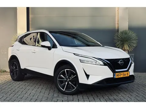 Nissan Qashqai 1.3 MHEV /Pano/Navi/Camera/AppleCarPlay