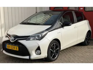 Toyota Yaris 1.5 Hybrid Dynamic Bi-Tone Automaat Wit Navi