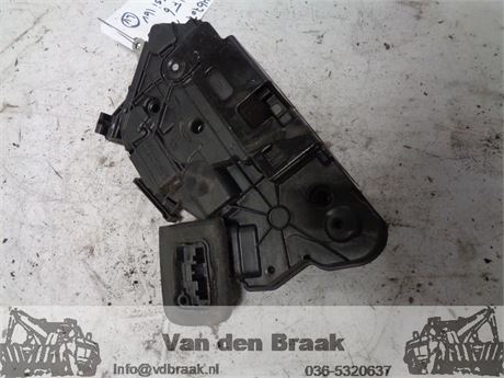 Volkswagen Golf 3drs 2008-2012 Deurslot links