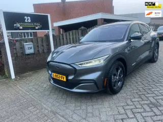 Ford Mustang Mach-E Extended RWD 98 kWh STUURVERWARMING STOELVERWARMING GROOT SCHERM