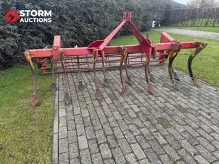 Cultivator vaste tand met aandrukrol