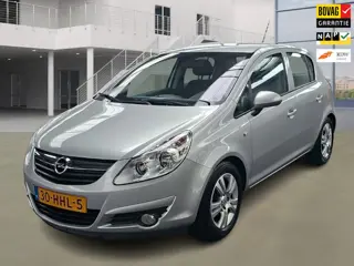 Opel Corsa 1.2-16V Enjoy Automaat 1e Eig. 17.000 km +NAP NL-auto