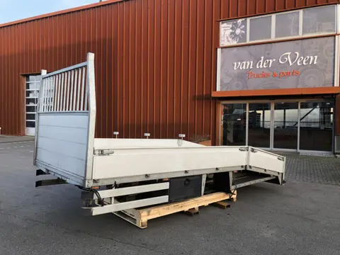 Iveco Daily 40C18 Oprijlaadbak (bj 2024, automaat)