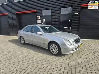 Mercedes-Benz E-klasse 240 Avantgarde | NAVI | XENON | PDC | CRUISE | ELEC. PAKKET