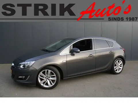 Opel Astra 1.6 Turbo 170PK Sport + NAVIGATIE - TREKHAAK - 2E EIGENAAR - PDC - 18"