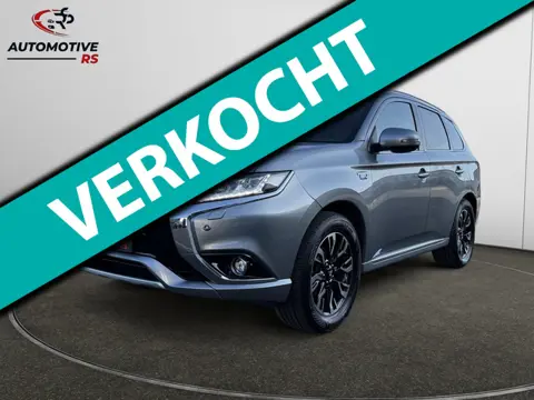Mitsubishi Outlander 2.0 PHEV 4x4 Rockford Audio Trekhaak 360° Cam Navi Nieuw Accupakket SOH 100% Sc