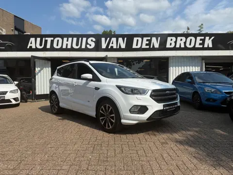 Ford Kuga 2.0 242Pk 4X4 St-Line|Automaat|Xenon|Cruise|Navi|Climate|Carplay|Led|Leer|Lmv|Elek Pakket|
