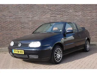 Volkswagen Golf Cabriolet 1.8 Highline, blauwe stoffen elektrisch bediende kap, leder interieur