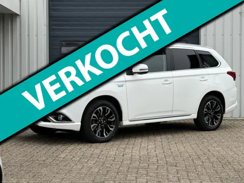 Mitsubishi Outlander 2.0 PHEV instyle NAVI / PDC / CRUISE