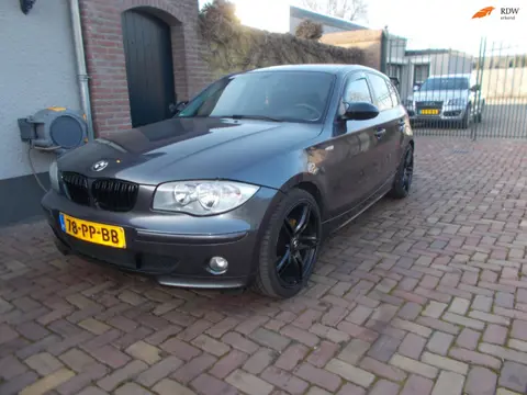 BMW 1-serie 120i apk 8-3-2027