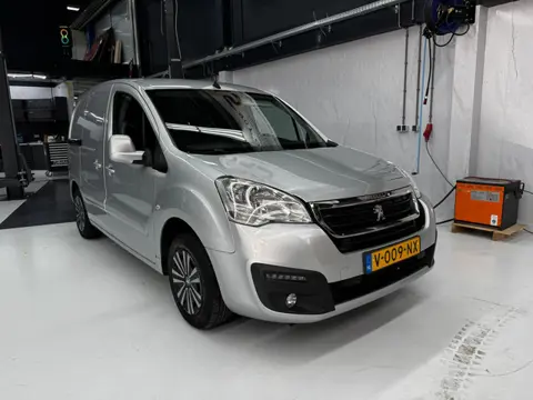 Peugeot Partner 120 1.6 BlueHDi 75 L1 Premium *NAP* Lage Km's *NL Auto*