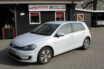 VOLKSWAGEN GOLF E-GOLF 136PK 36KWh - Navi Carplay camera