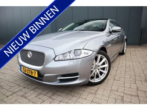 Jaguar XJ 2.0 Luxury Automaat Panoramadak Leder Navigatie Camera Etc.