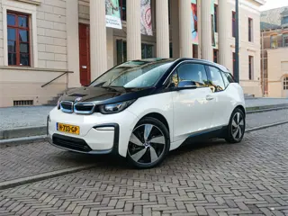 BMW i3 120Ah 42kWh Executive Edition l Warmtepomp l Camera l Navi l Cruise- en Climate Control