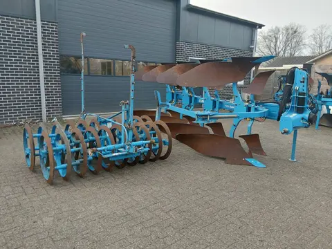 Lemken Juwel 7 4 schaar ploeg met Variopack vorenpakker 45 graden ringen