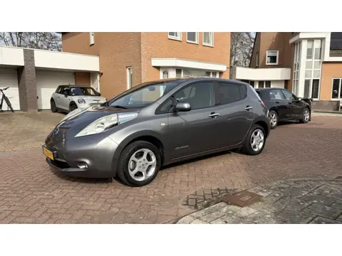 Nissan Leaf Tekna 24 kWh Bluetooth I Cruise control I Elek inkl spie