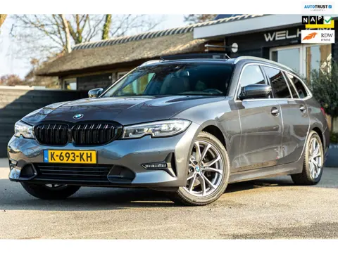 BMW 3-serie Touring 318i High Executive Edition I NAP I Panoramadak I 1e Eigenaar I Zeer netjes I BT