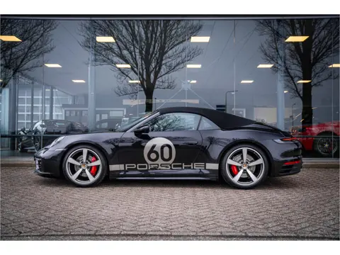 Porsche 911 Cabrio 4S (450pk) Sport Design ** Ventilatie ** 4 wielsturing ** BOSE ** Classic 21"