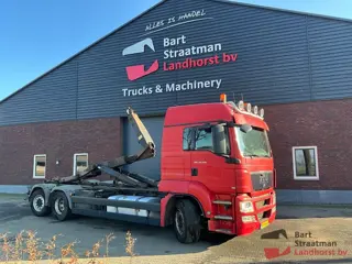 MAN TGS 26.320 6X2-4 BL met Hyva 22-62-SK haakarmsysteem. BS1929