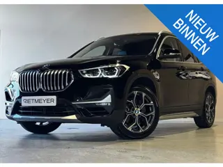 BMW X1 sDrive20i High Executive |Head-Up |Trekhaak |Sfeer |Dealer onderhouden