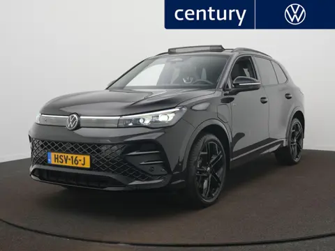 Volkswagen Tiguan 1.5 eHybrid R-Line Edition Panoramadak - Camera - 20 Inch - Trekhaak - Matrix Led