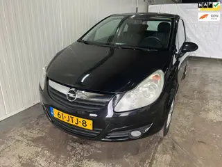 Opel Corsa 1.4-16V White Edition