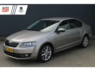 Škoda Octavia 1.4 TSI Greentech Style Business Trekhaak Xenon CarPlay Canton
