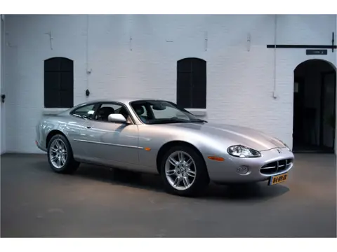 Jaguar XK8 4.0 V8 Coupé Org. Ned, (bj 2002, automaat)