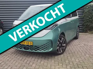 Volkswagen ID. Buzz 1st Max 77kWh | trekhaak | 5-pers | Navi | Two-tone