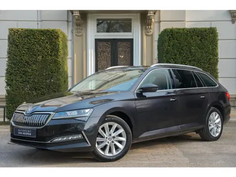 Skoda Superb Combi 1.4 TSI iV Business Edition Plus TREKHAAK | ADAPTIVE | LEDER/ALCANTARA | MEMORY |