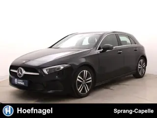 Mercedes-Benz A-klasse 200 Business Solution | Trekhaak | Panodak | Adaptive Cruise | Camera | Stoel