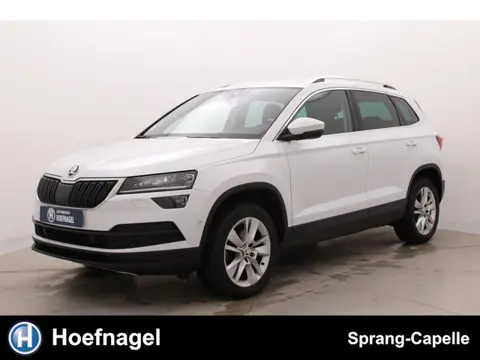 Skoda Karoq 1.5 TSI ACT Celebration | Trekhaak | Adaptive Cruise | Camera | Stoel-/Stuurverwarming |