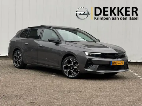 Opel Astra Sports Tourer 1.2 Turbo Hybrid GS met Schuifdak, 360-Camera, Alcantara, Winterpakket