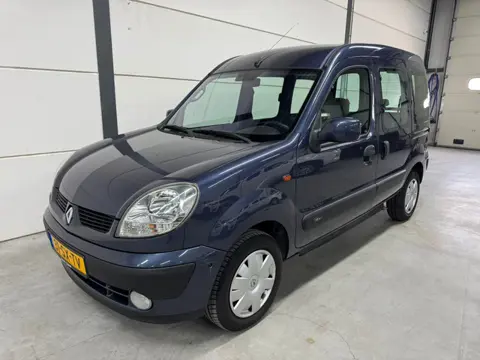 Renault Kangoo 1.6-16V Privilège (Automaat) Rolstoelauto (uniek) Rolstoel voorin - Rolstoelvervoer