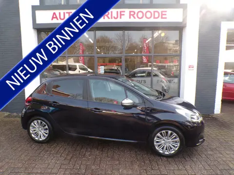 Peugeot 208 1.2 5-Drs PureTech Signature NAVIGATIE,LMV!