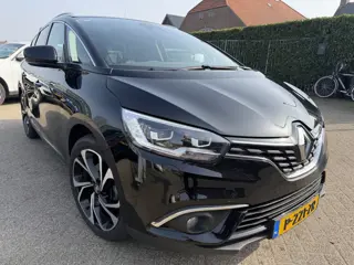 Renault Scénic 1.7 Blue dCi Initale Paris AUT/XEN/NAVI/PANO/LEDER