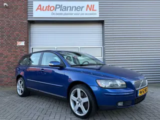 Volvo V50 2.5 T5 AWD Summum! 220PK! Clima! Cruise! Leder!