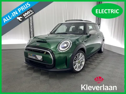 MINI Mini Electric Classic 33 kWh | Apple carplay | Pano dak | Navi | Stoel- en stuurverw | Sportsto