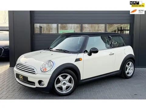 Mini Mini 1.6 Cooper Pepper Automaat|Airco
