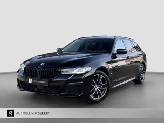 BMW 5-serie Touring 530e xDrive | M-Sport | Pano | Trekhaak | Laser | Harman Kardon | Memory | Drivi